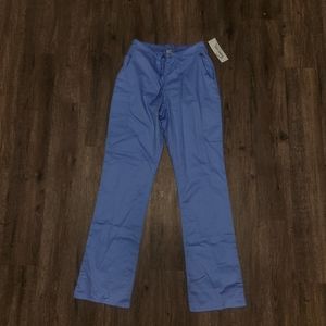 *NWT* Buttersoft scrubs